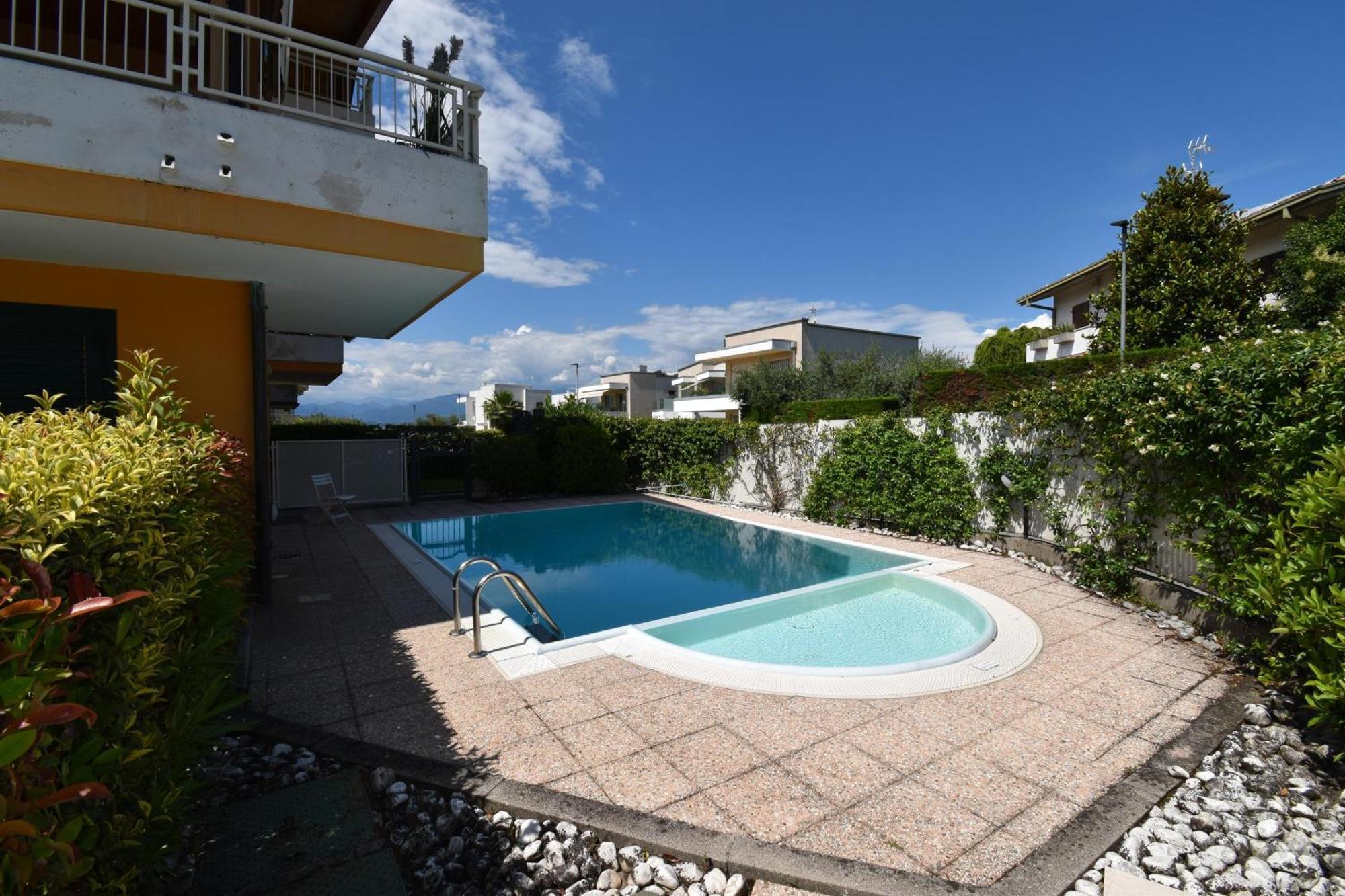 Casa Emma With Pool - Happy Rentals Sirmione Exterior foto